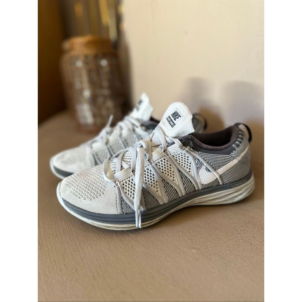 Nike Fly Knit Lunar 2 running shoes in pure platinum. Size 8.